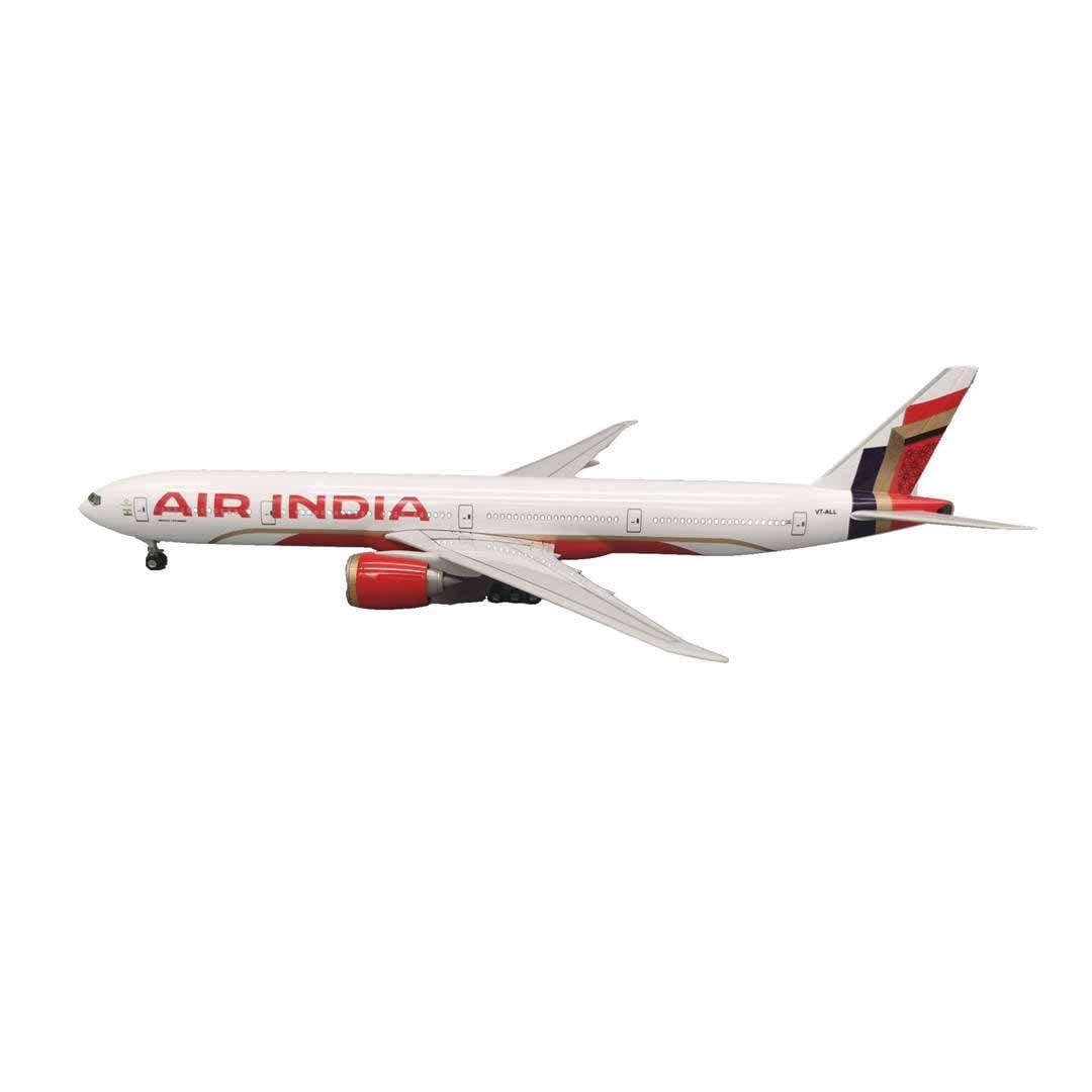 Breatoi! Diecast Aeroplane Display Model with Light : (Air India Boeing 777-46 CM)