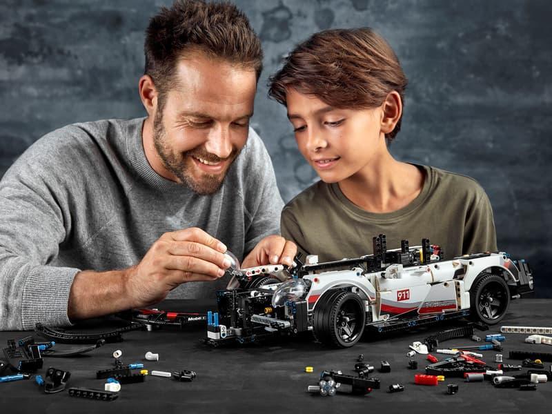 LEGO Technic Porsche 911 RSR 42096-Construction Kit (1580 Pcs) from LEGO ,Multicolor
