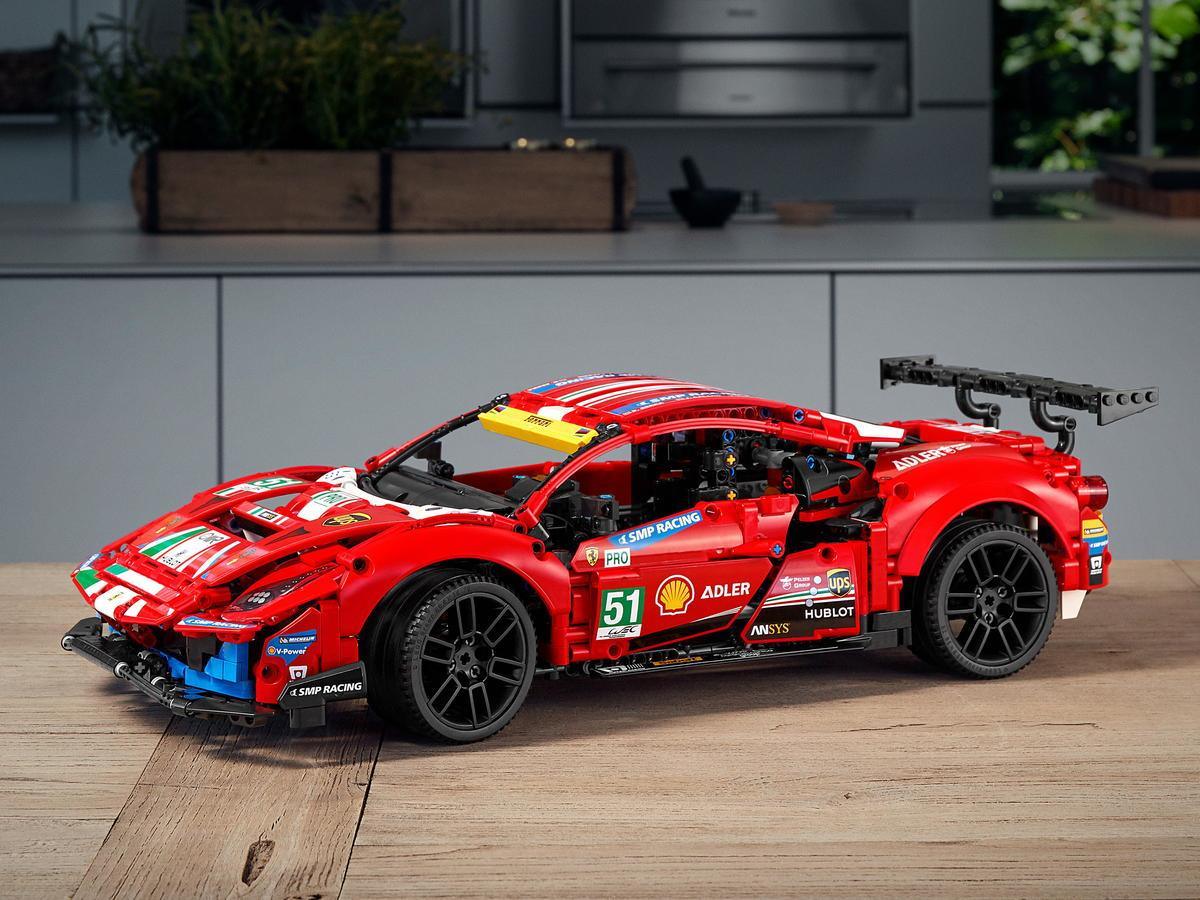 LEGO TECHNIC 42125 Ferrari 488 GTE “AF Corse #51” V29 Building Blocks
