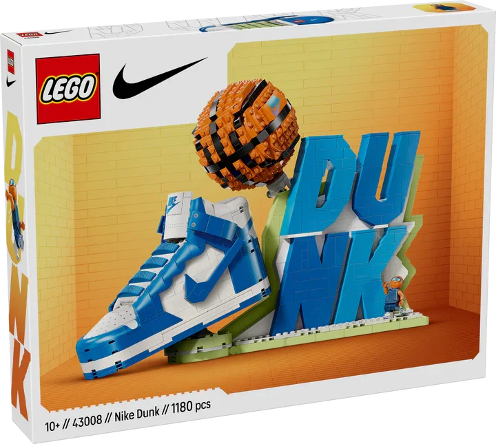 LEGO Nike Dunk Trainer Building Kit 43008 (1180 Pieces)
