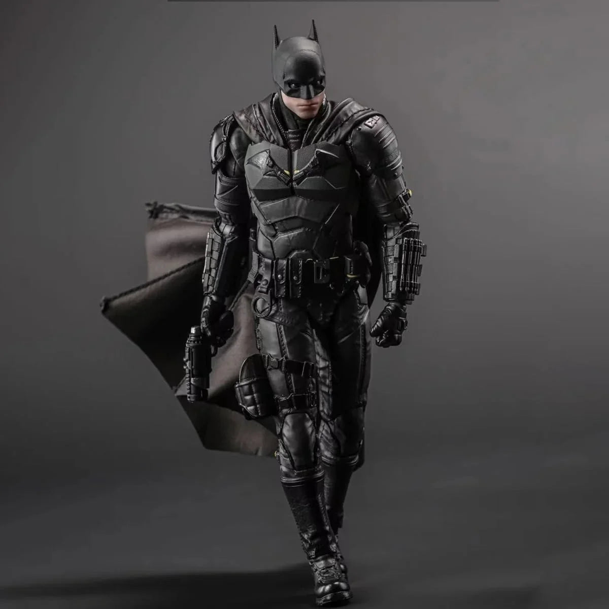 Fond Joy DC The Batman – Ultimate Action Figure | 1/9 Scale DC Collectible Model - Jaiman Toys