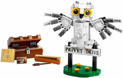 LEGO Harry Potter 76425 Hedwig at 4 Privet Drive, Buildable Toy for 7 Plus Year Old Kids, Girls & Boys, with an Owl Figure, Independent Play Set, Small Wizarding World Ramadan Gift Idea