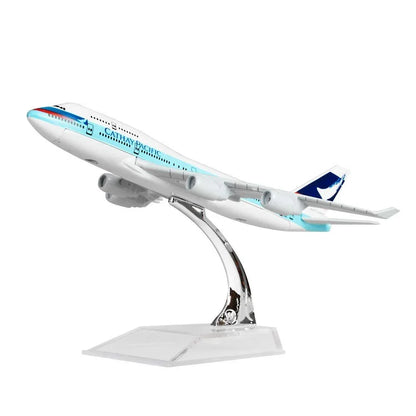 Collectible 1:400 Scale Aircraft Model Aeroplane – Catghay Pacific B747 (16 cm) - Jaiman Toys