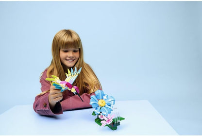 LEGO - 31384 Creator 3in1 Wild Animals: Colourful Hummingbird - Bird Toy Transforms into a Butterfly or Fish Figure - DIY Room Decor Idea - Creative Gift for 8+ Year Old Girls & Boys