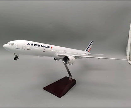 Diecast Aeroplane Display Model with Light : (1:130 Scale Model (Boeing B747 Air France)), White