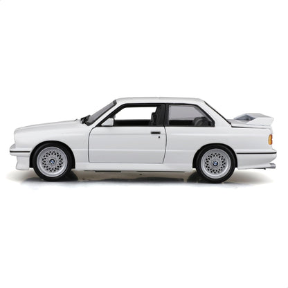 Bburago 1:24 1988 BMW 3 Series M3 (E30) Die-Cast Car – Classic Collector Model
