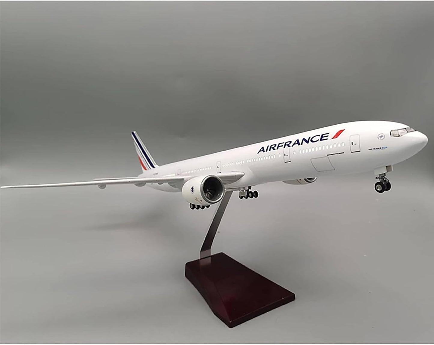 Diecast Aeroplane Display Model with Light : (1:130 Scale Model (Boeing B747 Air France)), White
