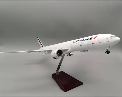 Diecast Aeroplane Display Model with Light : (1:130 Scale Model (Boeing B747 Air France)), White