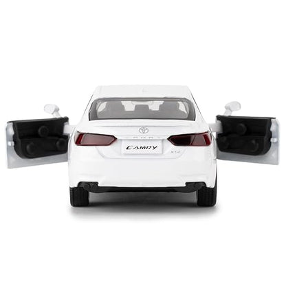 RMZ City Toyota Camry 1:32 Scale Die-Cast Model Car – Black & White Collectible Luxury Sedan with Opening Doors, Pull-Back Action,