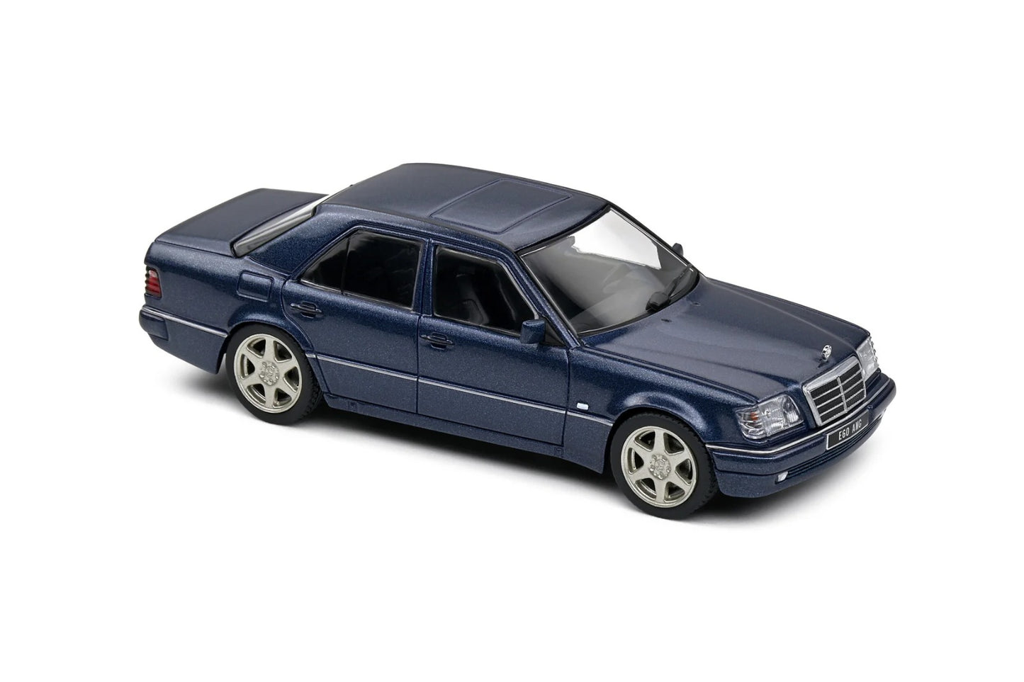 Solido: Mercedes-Benz W124 E60 AMG – (Scale 1:43)