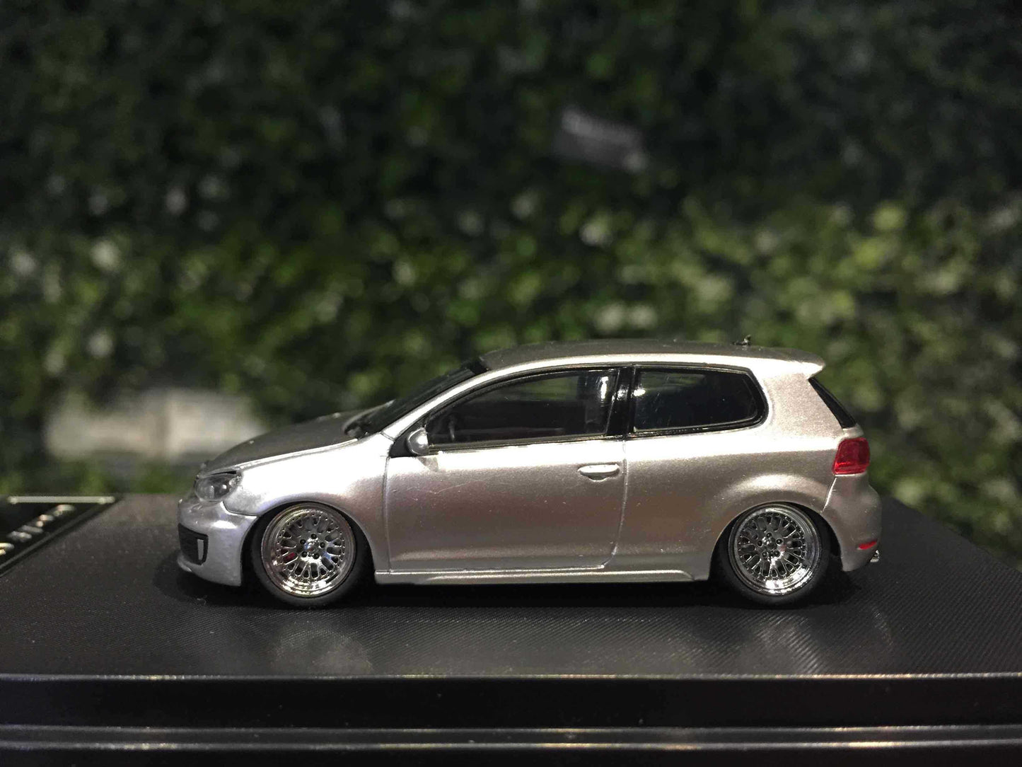 Maxwell 1:64  VW Golf GTI MK6 Silver BBS Diecast Car Model