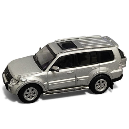 SHADOW PRO 1:64 Pajero V97 – Silver | Premium Diecast SUV Model