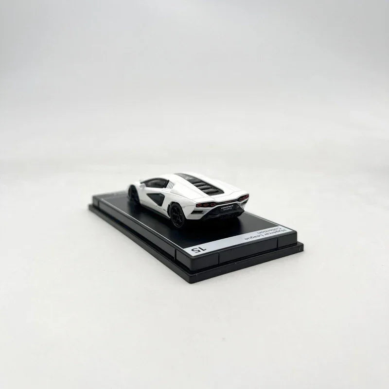 PosterCars 1:64 Lamborghini Countach LPI 800-4 – White – Acrylic Box | Hypercar League Collection - Jaiman Toys
