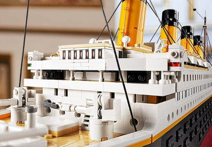 Lego 10294 Titanic, 9090 Pieces