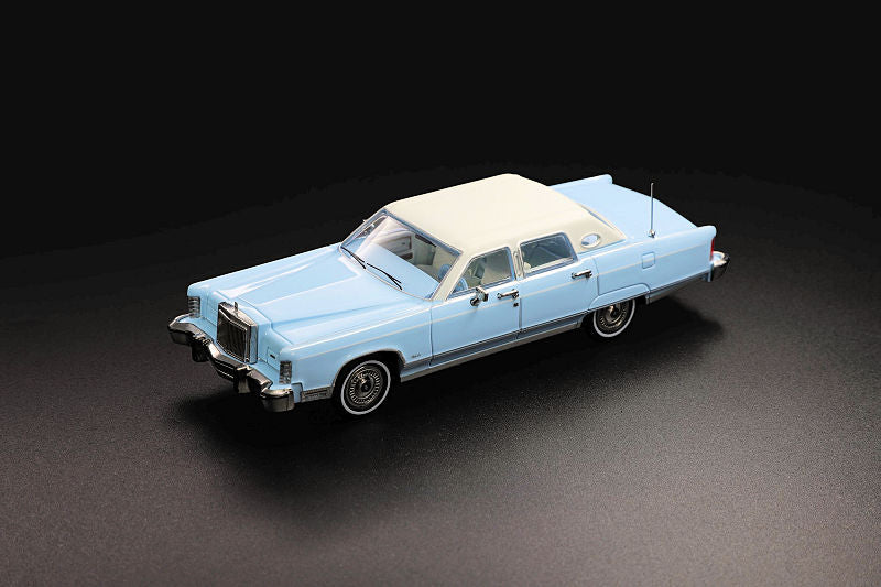 TC 1:64 1979 Lincoln Continental Town Car Die-Cast Model Car | Dual Variant Premium Classic American Luxury Collectible