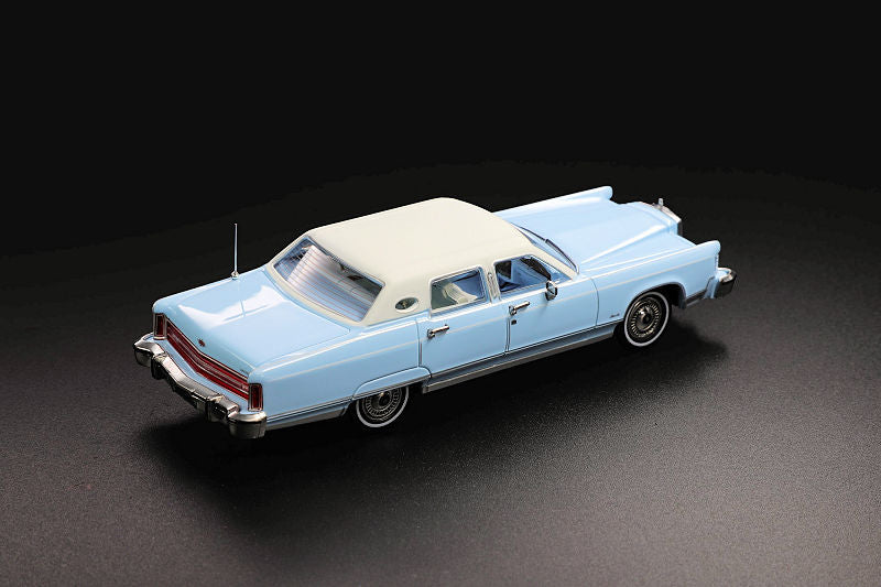 TC 1:64 1979 Lincoln Continental Town Car Die-Cast Model Car