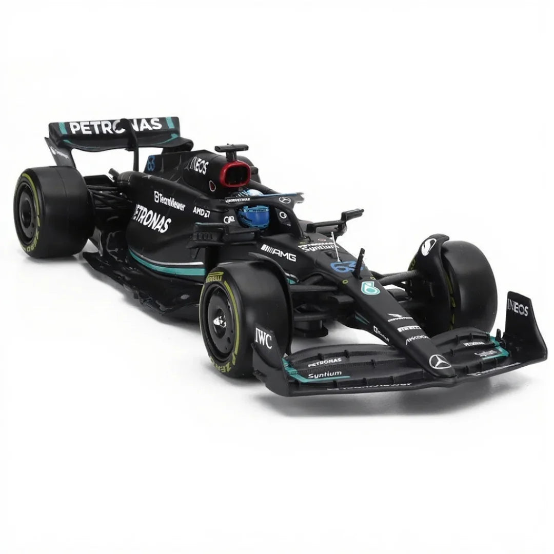 Bburago 1:24 Mercedes-AMG Petronas F1 W14 #63 – George Russell Diecast Model Car