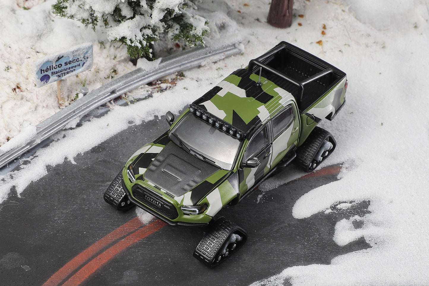 GCD 1:64 Toyota Tacoma Pickup Snow Version Camouflage (LHD) Diecast Model Car – KS-077-510