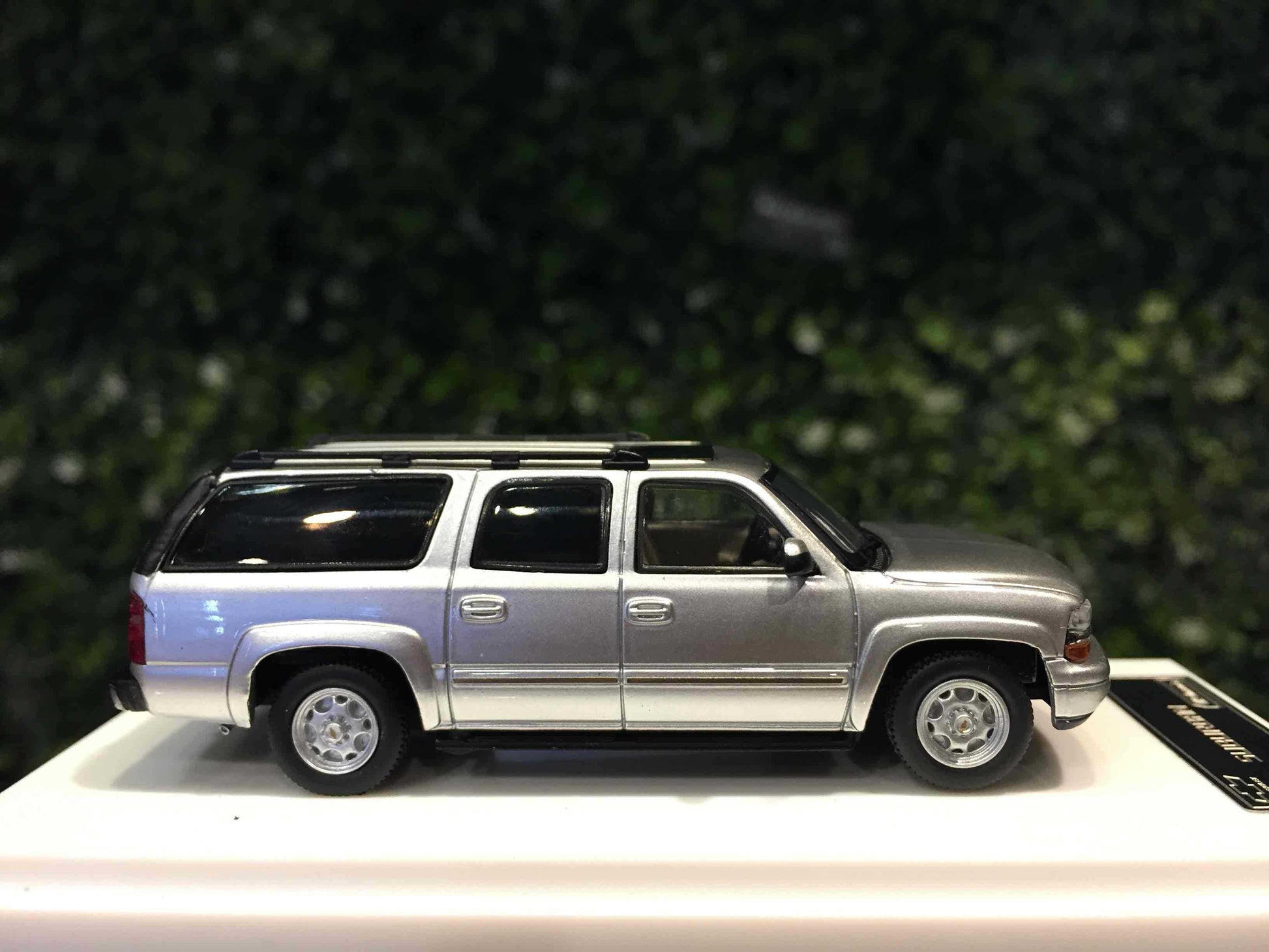 Suburban Silver 1:64 MK Miniatures diecast scale model car collectible - Jaiman Toys