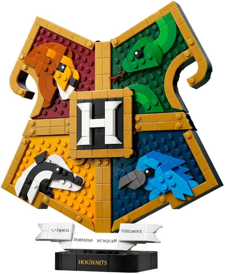 LEGO 76462 Harry Potter Hogwarts House Crest Building Set | 545 Pieces | Collectible Hogwarts Display Model