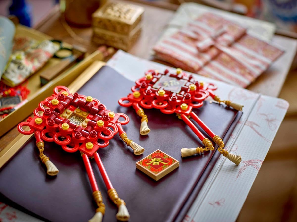 LEGO 40756 Lucky Knots Limited Edition Building Set, 317 Pieces, Lunar New Year Decorations, Ages 10+