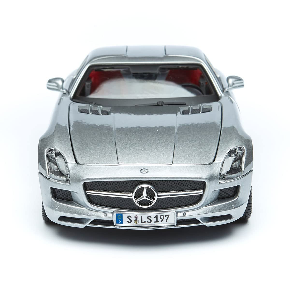 Maisto Mercedes Benz SLS AMG Silver Metallic Special Edition 1/18 Diecast Model Car 31389