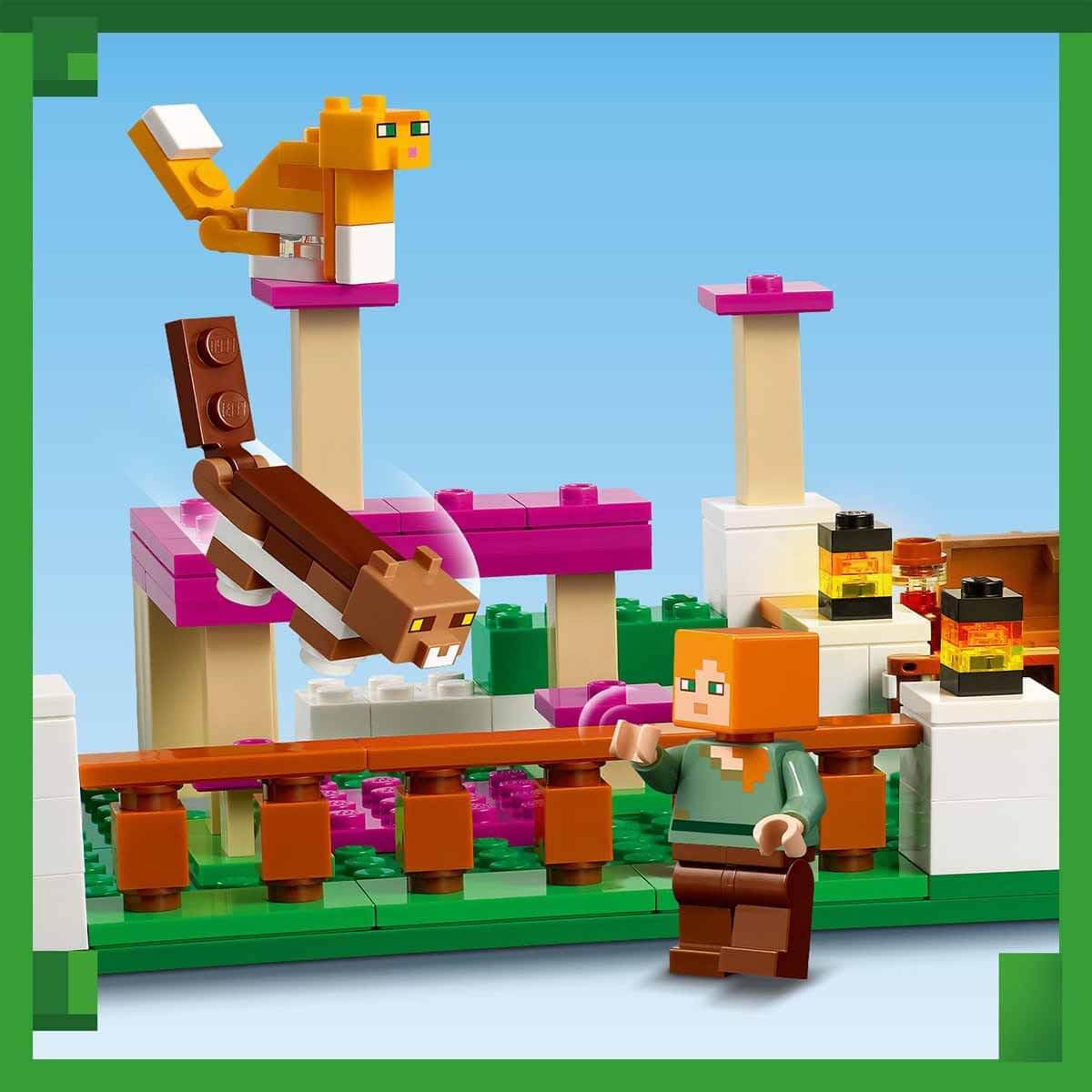 LEGO Minecraft 21249 Crafting Box 4.0: Build Your Adventure with Alex, Steve & Creeper Mobs – 2-in-1 River Tower or Cat Hut Fun