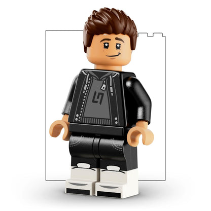 LEGO Editions 43023 McLaren Mastercard F1 Team Lando Norris Helmet Building Set (793 Pieces) | Formula 1 Collectible Display Model with Minifigure