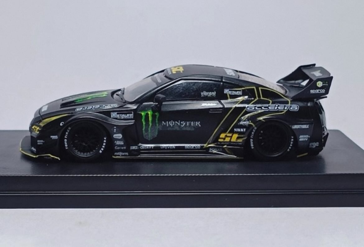 Model Collect 1:64 LBWK Nissan GT-R R35 Diecast Model Car