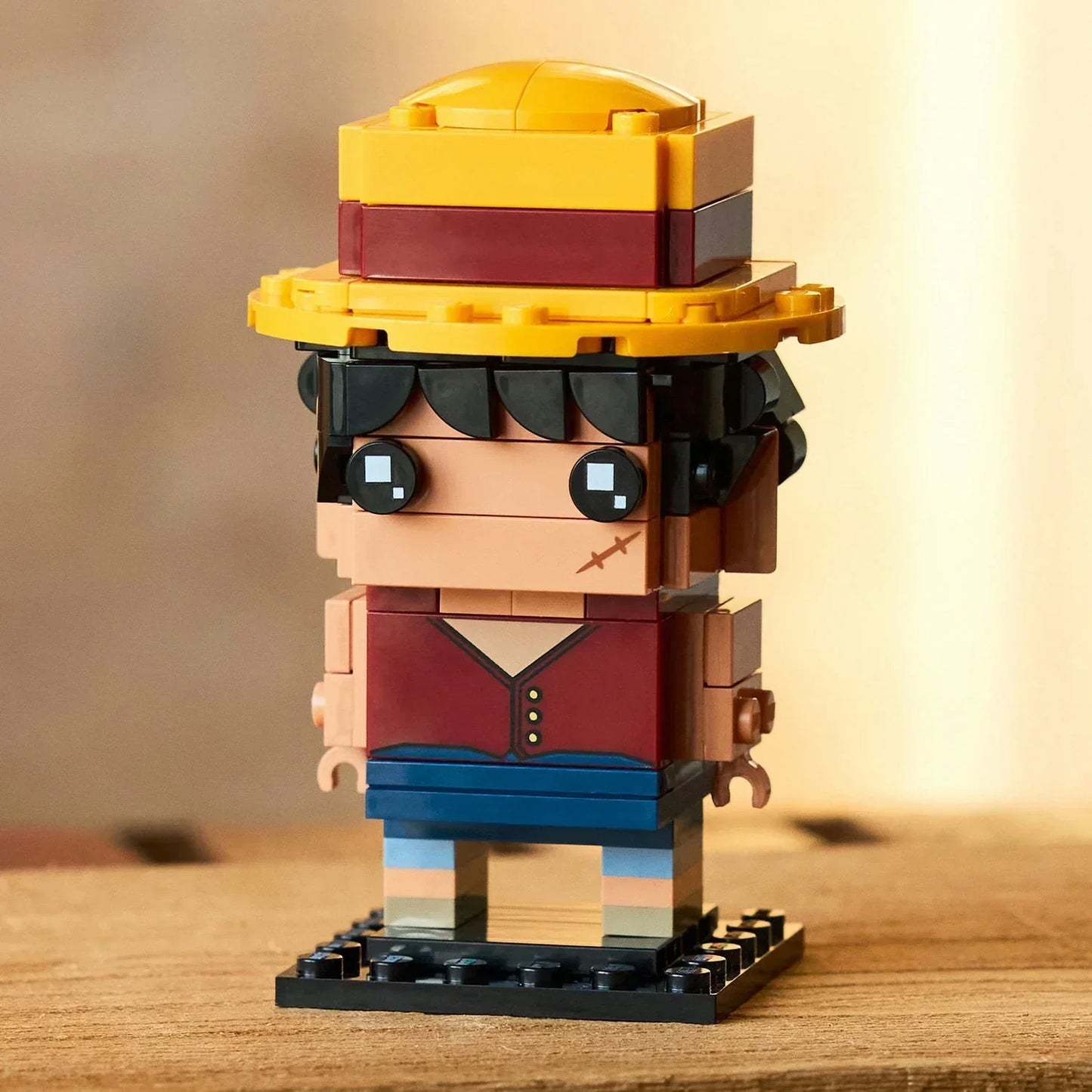 LEGO® 40799  BrickHeadz™ Monkey D. Luffy Figure –  Collectible Building Set (136 Pieces, Age 10+)