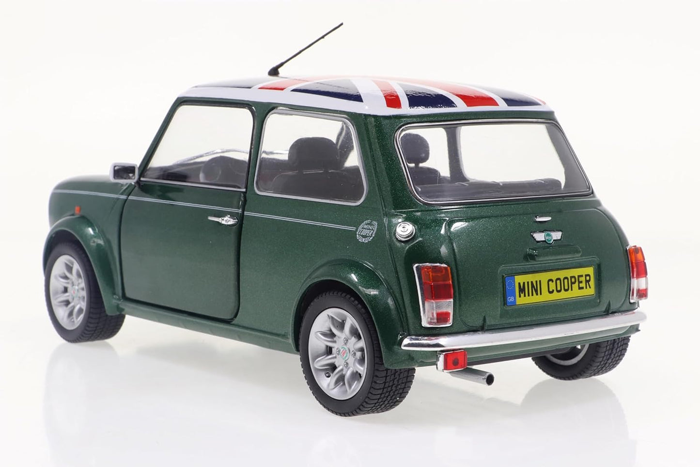 SOLIDO 1:18 Scale Mini Cooper Sport Diecast Model Car – British Racing Green