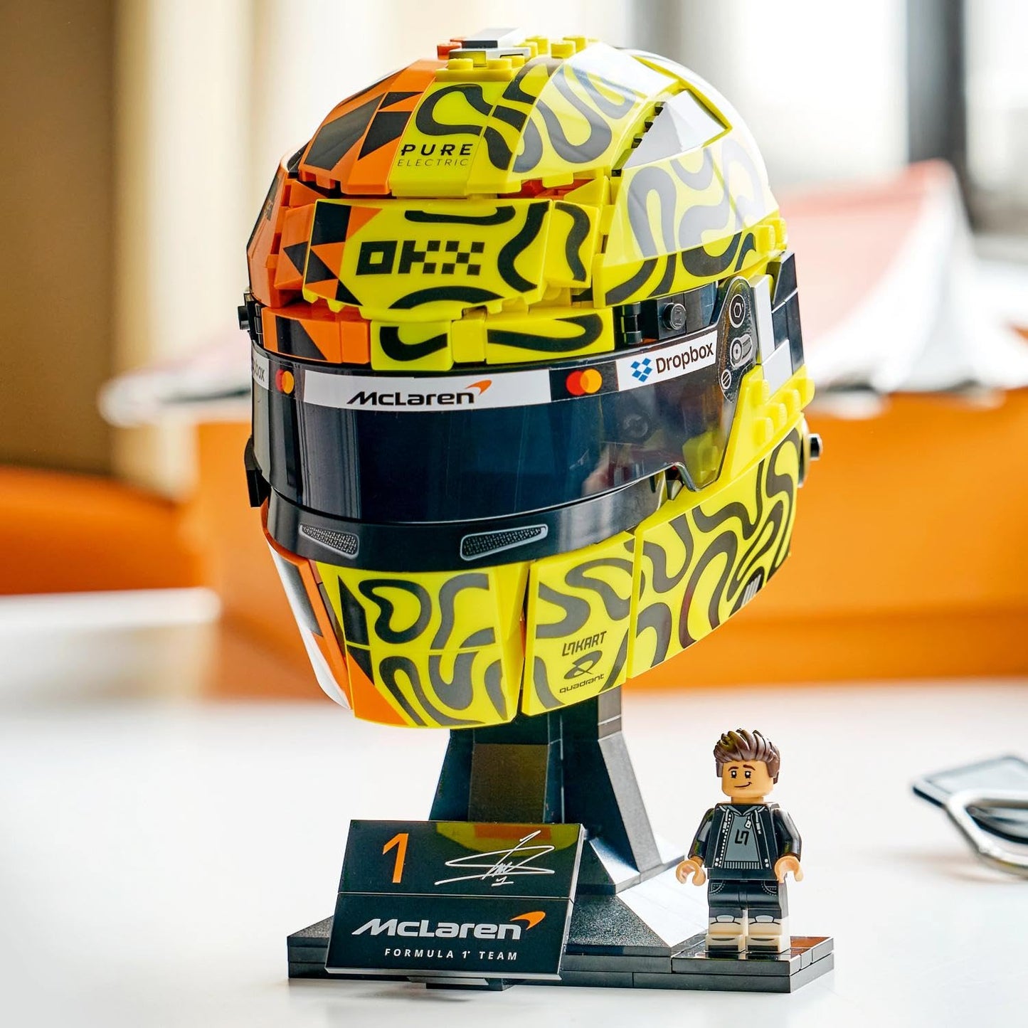 LEGO Editions 43023 McLaren Mastercard F1 Team Lando Norris Helmet Building Set (793 Pieces) | Formula 1 Collectible Display Model with Minifigure