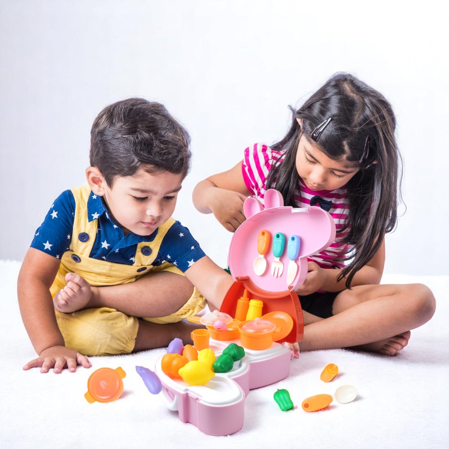 Peppa Pig Kitchen Set Pretend Play Toy | Portable Cooking Playset with Utensils, Vegetables & Cookware | Carry Case Role Play Toy for Kids Ages 3+