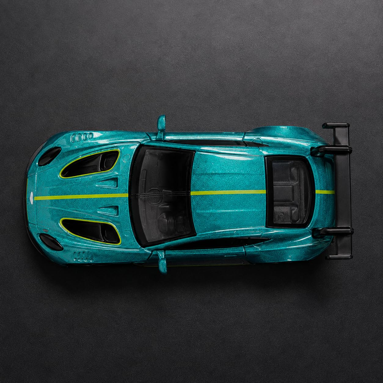 CCA 1:64 Aston Martin Vantage GT3 Die-Cast Model Car | Metallic