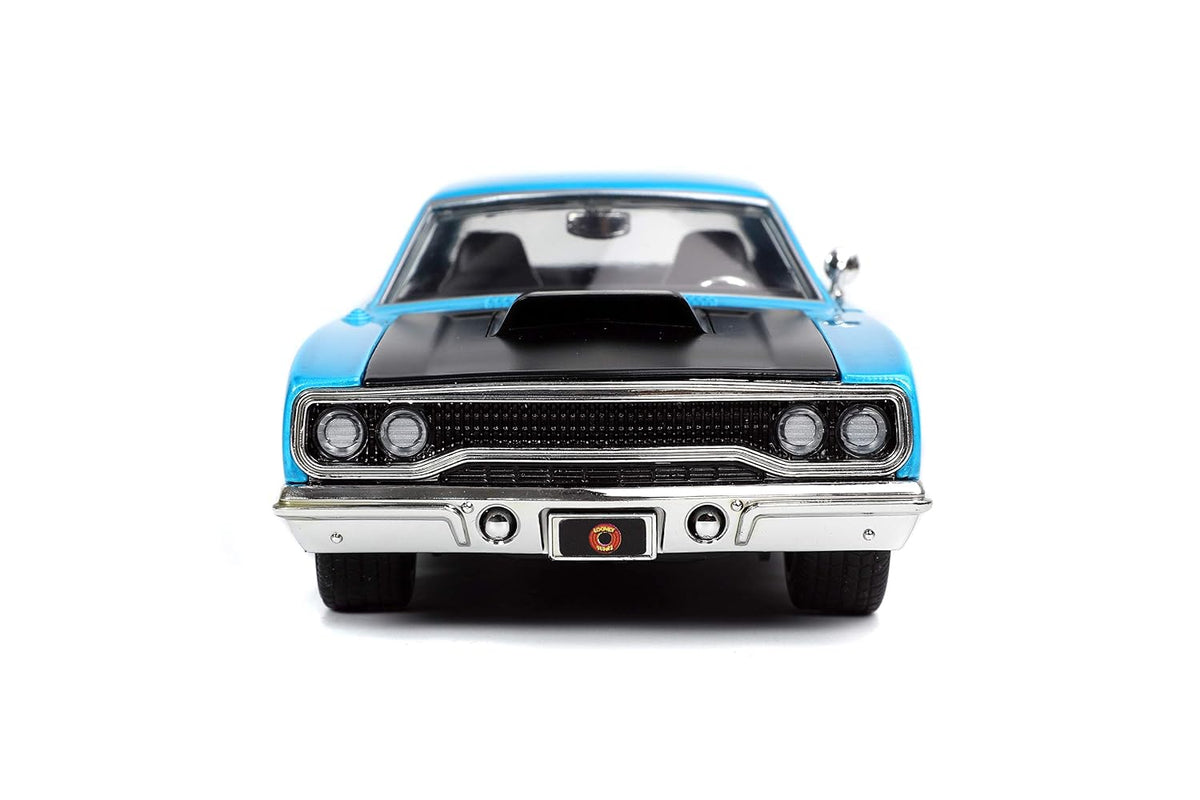 Jada Toys Looney Tunes Wile E. Coyote & 1970 Plymouth Road Runner 1:24 Scale Diecast Car with Collectible Figure – Blue