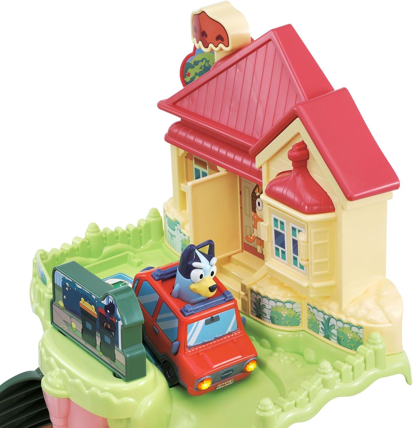 VTech Bluey Road Trip Vehicle Playset | Interactive Bluey Adventure Playset with Vehicle, Lights, Sounds & Multi-Level Family Play for Kids