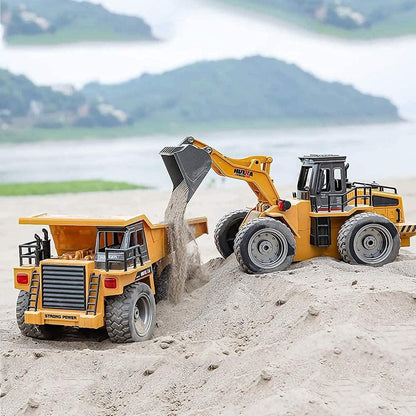 Huina 1:18 RC Dump Truck | Heavy-Duty Remote Control Construction Tipper Lorry Toy