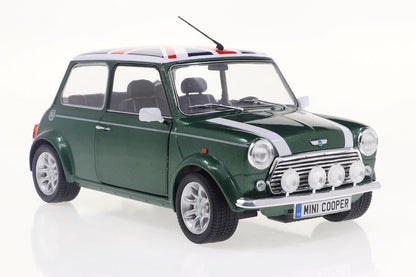 SOLIDO 1:18 Scale Mini Cooper Sport Diecast Model Car – British Racing Green