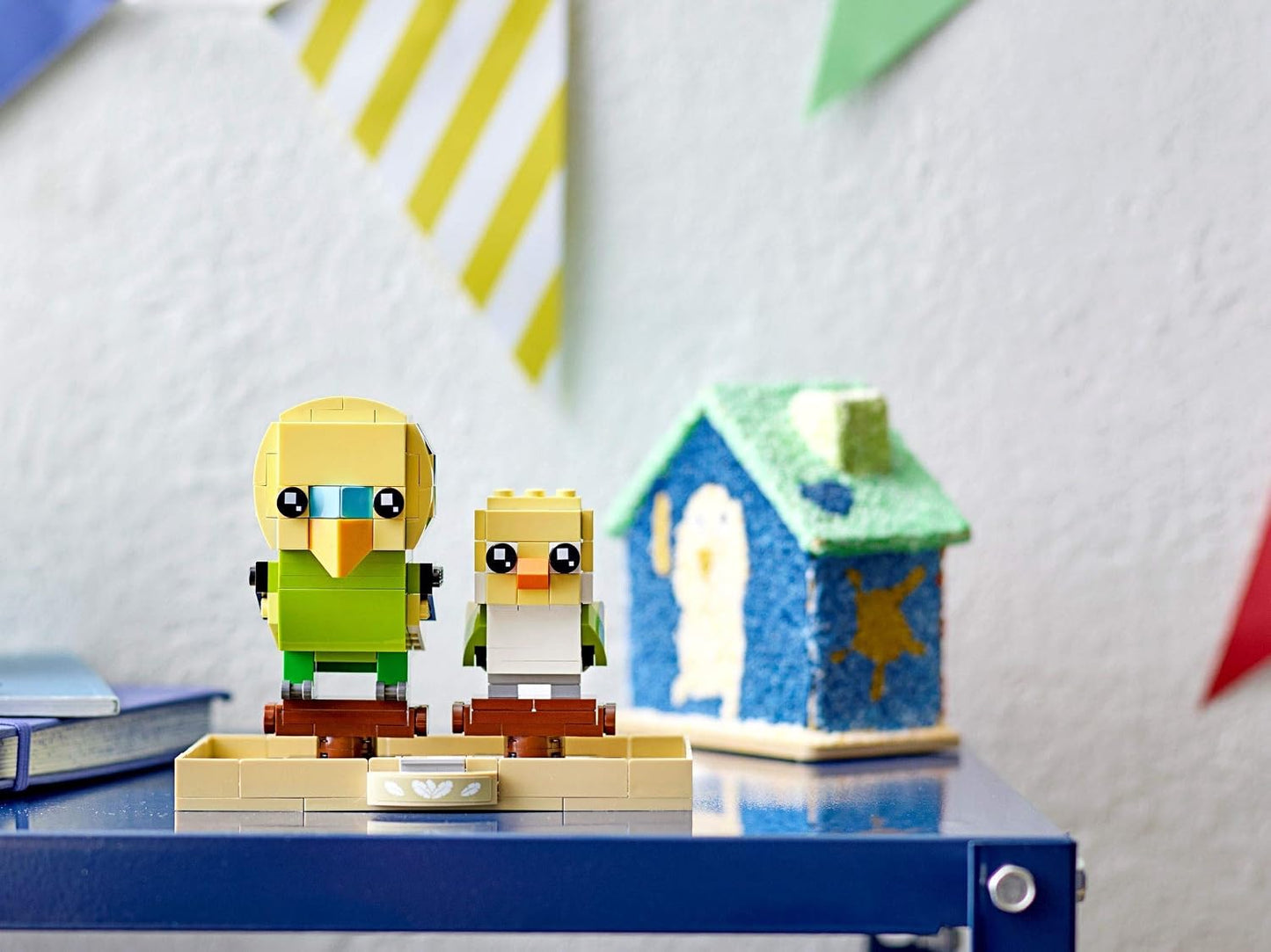 LEGO BrickHeadz 40443 Budgie & Chick (261 Pieces)