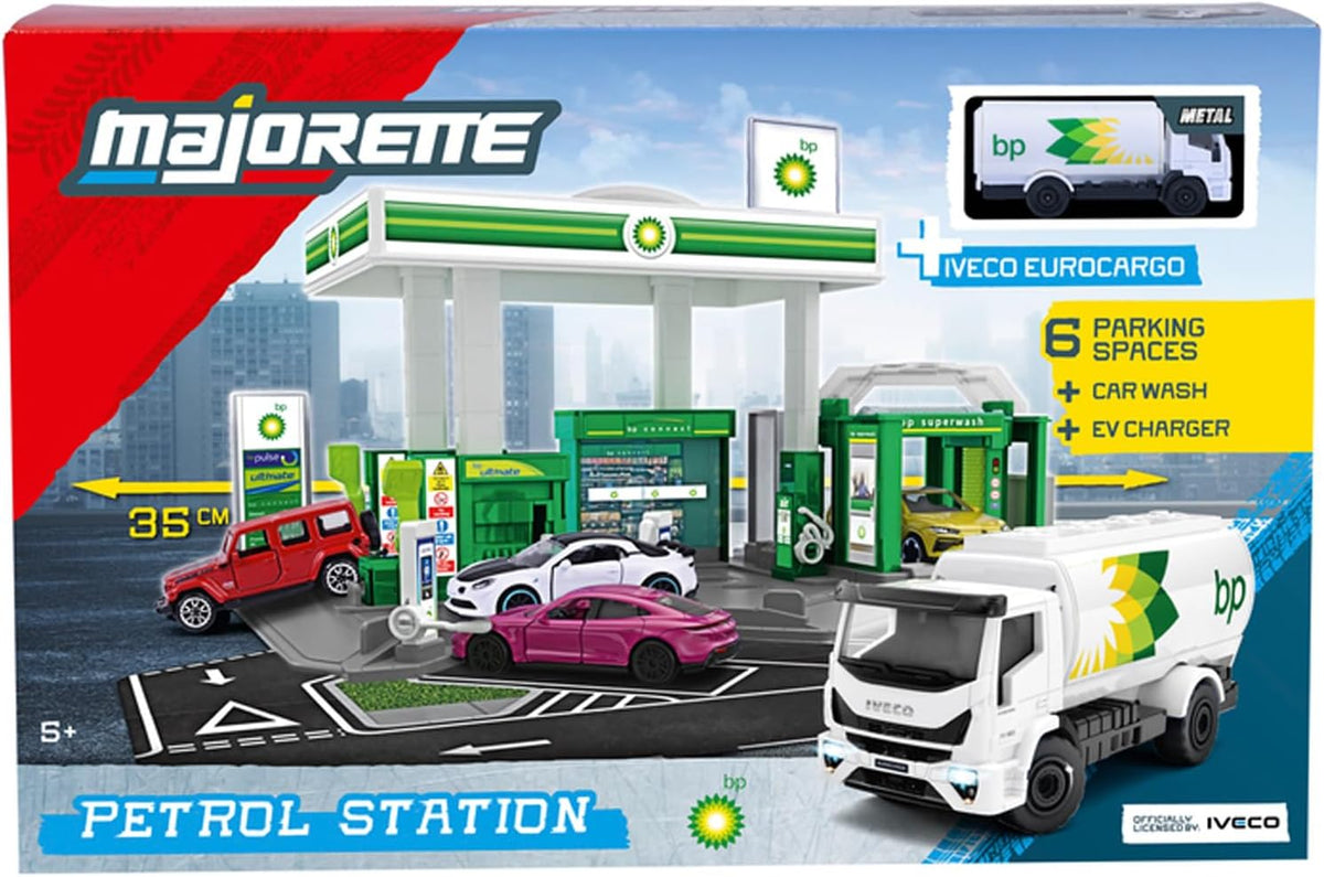 Majorette 1:64 Scale BP Petrol Station Playset with Iveco Eurocargo Fuel Tanker, Fuel Pumps, EV Charger, Car Wash, Shop & 6 Parking Spaces – Vehicle Role-Play Toy for Kids Ages 5+