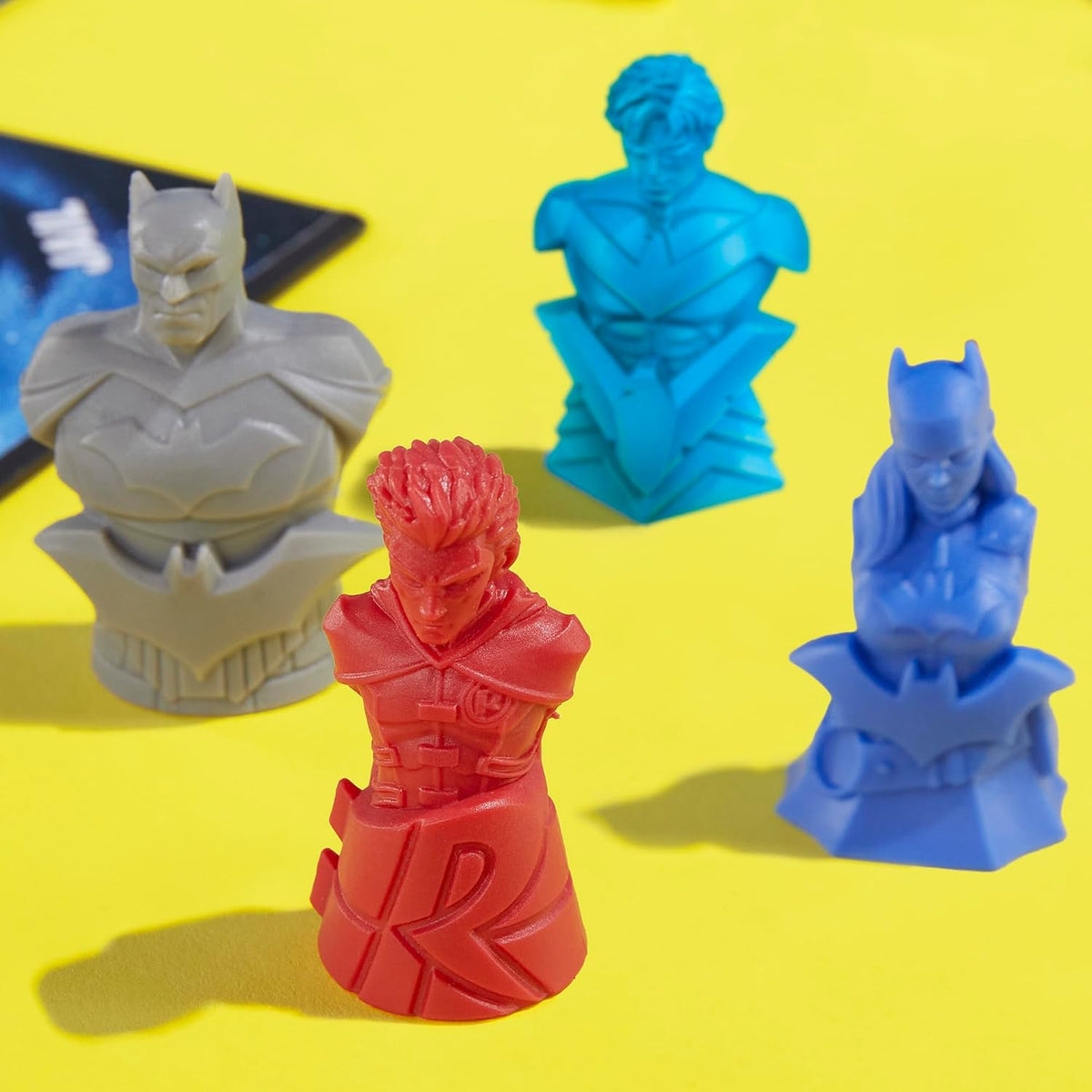 Hasbro Gaming Monopoly Batman Board Game – Save Gotham City, 2–4 Players, Ages 8+