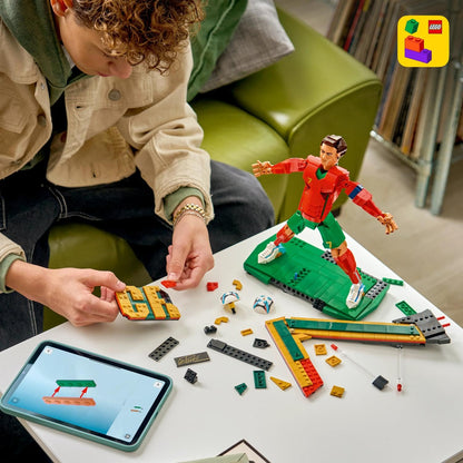 LEGO 43016 Editions Cristiano Ronaldo – Soccer Legend  Building Set | CR7 Collectible Football Display Model for Kids & Fans