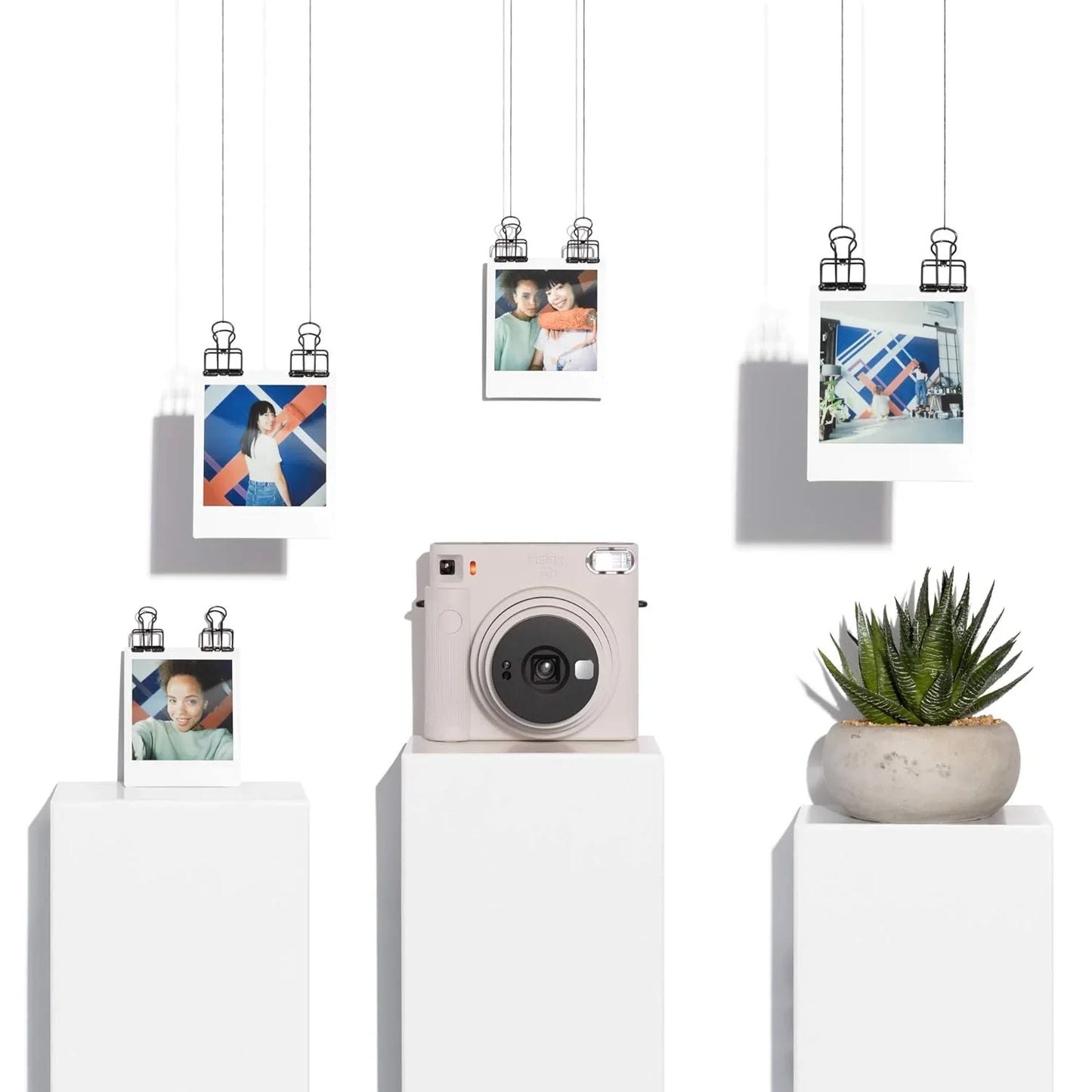Fujifilm Instax Square SQ1 Starter Kit – Chalk White Instant Camera