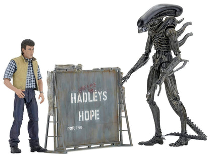 NECA - ALIENS! CARTTER J. BRUKE &amp; XENOMORPH WARRIOR - NECA Exclusive Action Figures Age 17+