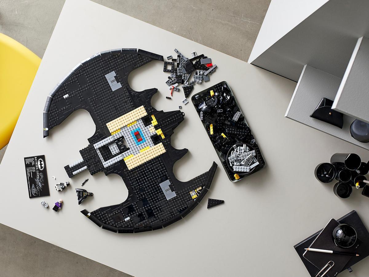 LEGO DC 76161 Batman 1989 Batwing – Buildable Superhero Display Kit