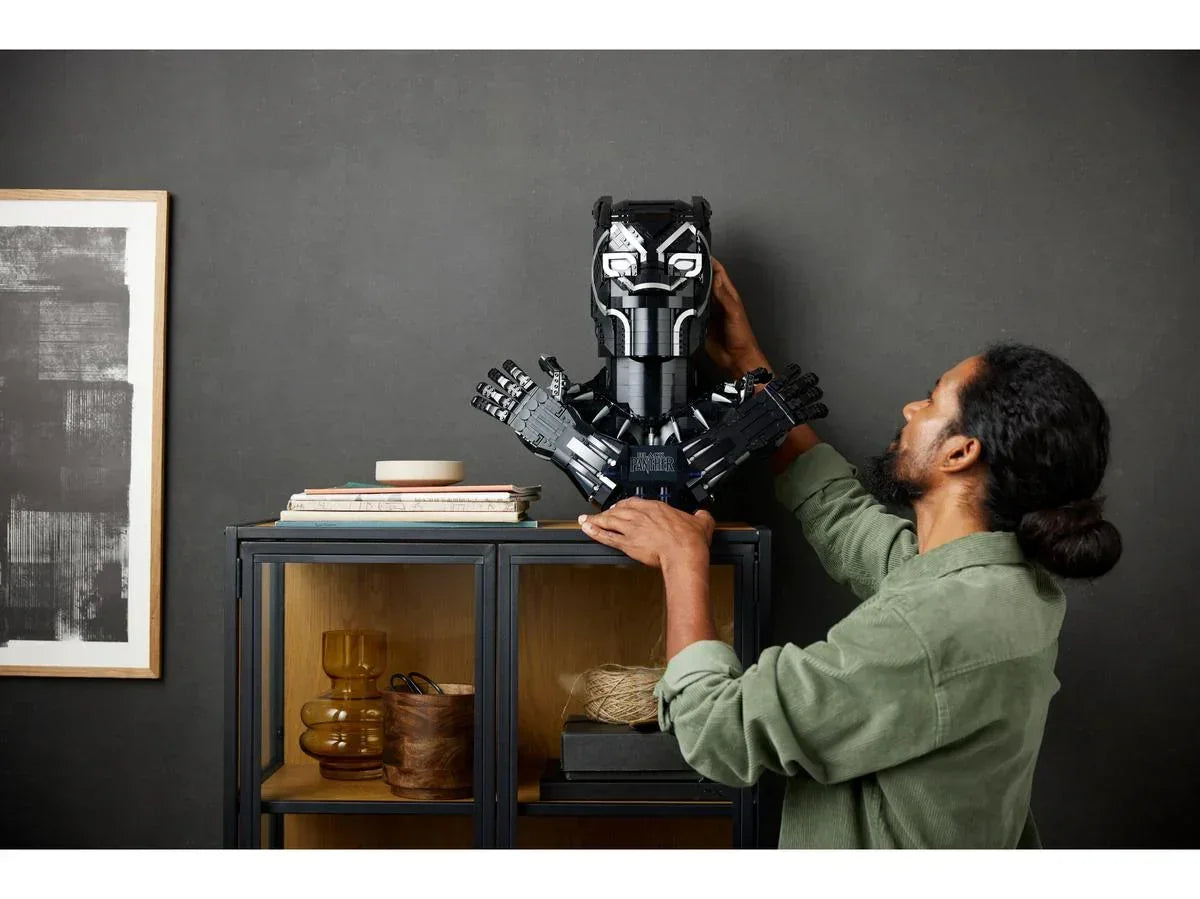 LEGO Marvel 76215 Black Panther,Collectible Wakanda Forever Memorabilia, Super Hero Set for Adults and Teens, Avengers Infinity Saga