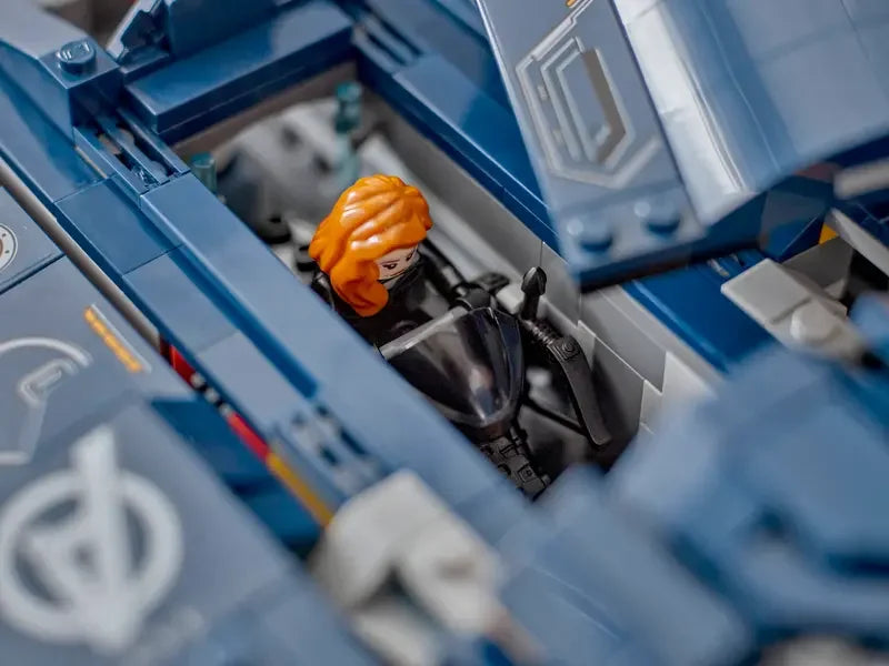 LEGO® Marvel Avengers Quinjet 76325 – 1131 Piece Infinity Saga Set - Jaiman Toys