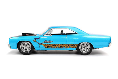 Jada Toys Looney Tunes Wile E. Coyote & 1970 Plymouth Road Runner 1:24 Scale Diecast Car with Collectible Figure – Blue