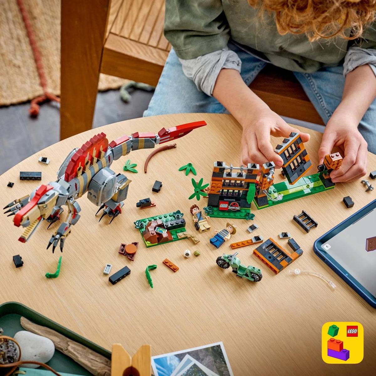 LEGO 77982 Jurassic World Spinosaurus Dinosaur Escape – 820-Piece Posable Dinosaur Playset with 2 Minifigures, Ages 9+