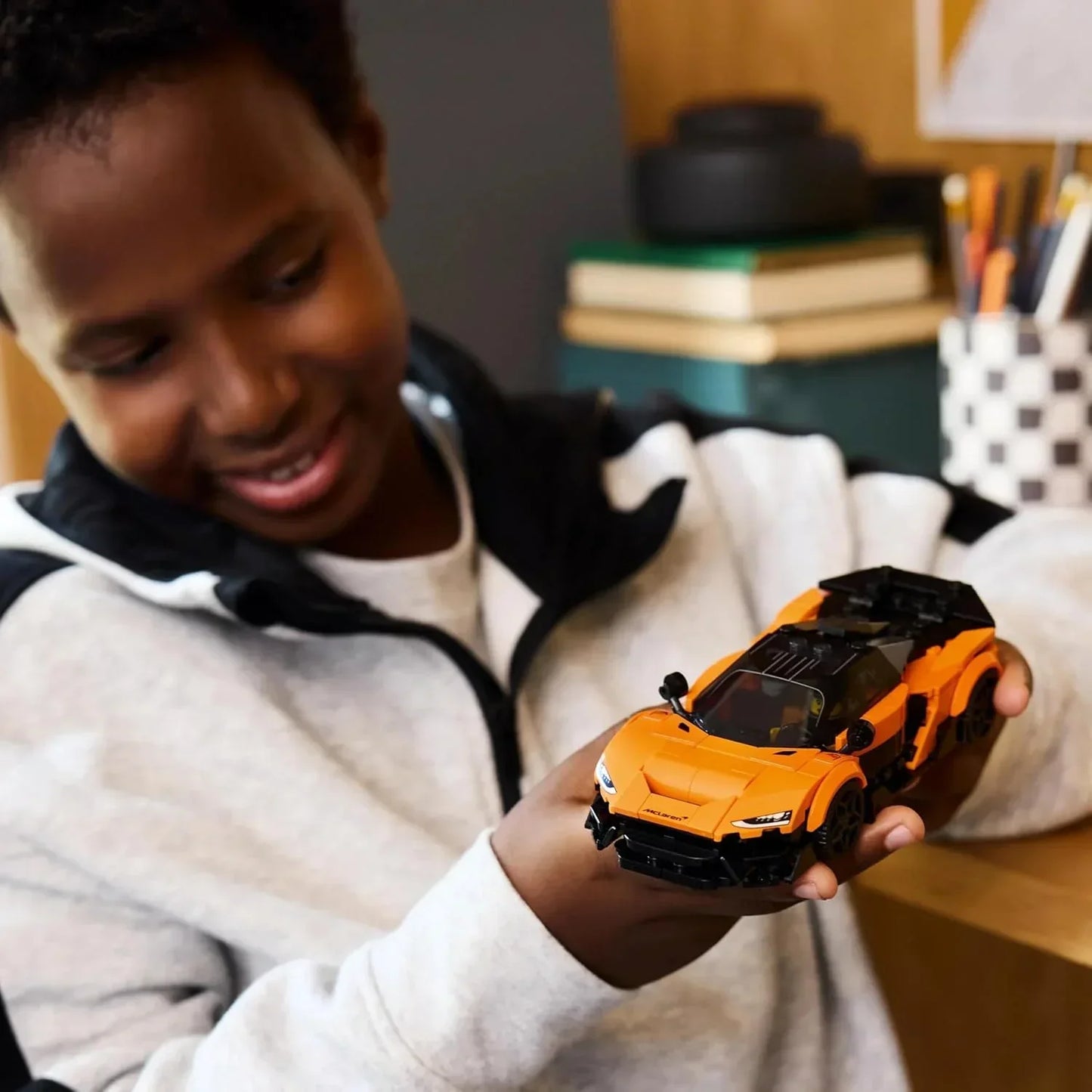 LEGO 77257  Speed Champions McLaren W1 - The Real Supercar with 1 Minifigure - Race Car